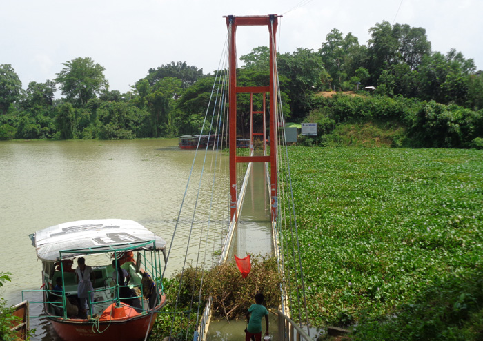 ঝুলন্ত সেতু এখন ডুবন্ত সেতু