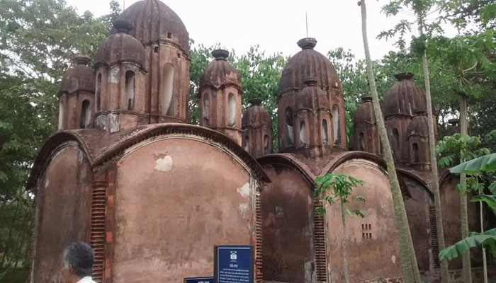 ঐতিহাসিক মন্দিরময় পাথরা ও একজন ইয়াসিন পাঠান ঐতিহাসিক মন্দিরময় পাথরা ও একজন ইয়াসিন পাঠান