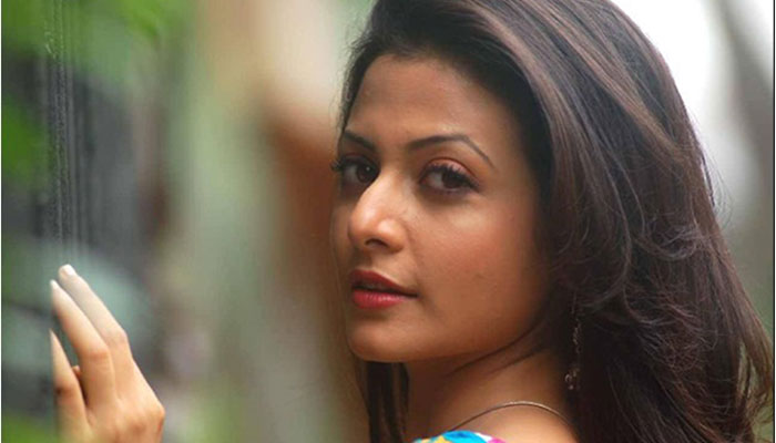 জিৎ আর দেবের সঙ্গে মারামারিটা মিস করব: কোয়েল জিৎ আর দেবের সঙ্গে মারামারিটা মিস করব: কোয়েল
