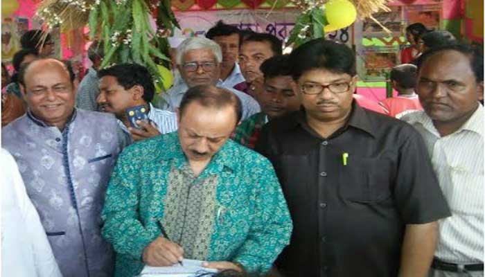 আদিবাসীদের জীবন মান উন্নয়নে কাজ করতে হবে : ফিজার আদিবাসীদের জীবন মান উন্নয়নে কাজ করতে হবে : ফিজার