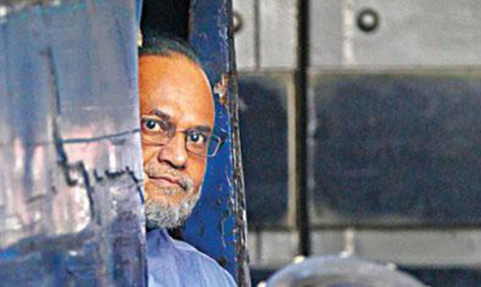মীর কাসেমের সঙ্গে সাক্ষাৎ করেছেন পরিবারের ৯ সদস্য মীর কাসেমের সঙ্গে সাক্ষাৎ করেছেন পরিবারের ৯ সদস্য
