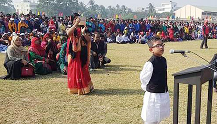 শিশু ফাহিমের কণ্ঠে সেই ভাষণ, সম্মোহিত জনতা