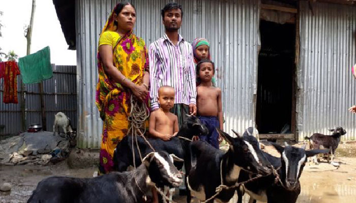 ভারতে বন্যা: বাংলাদেশে আশ্রয় নিয়েছে শত শত ভারতীয়