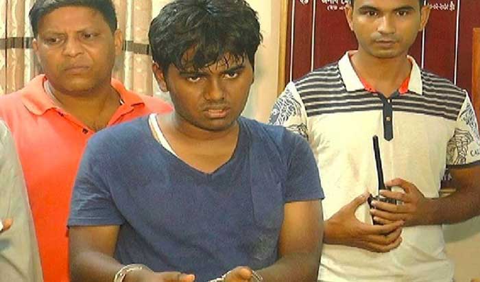 শিক্ষক হত্যাচেষ্টা: রিমান্ডে থাকা ফাহিম ‘বন্দুকযুদ্ধে’ নিহত শিক্ষক হত্যাচেষ্টা: রিমান্ডে থাকা ফাহিম ‘বন্দুকযুদ্ধে’ নিহত