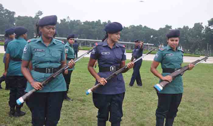 ৩২ নারী পুলিশ সদস্যকে পুরস্কৃত করবে পুলিশ সদর দপ্তর ৩২ নারী পুলিশ সদস্যকে পুরস্কৃত করবে পুলিশ সদর দপ্তর