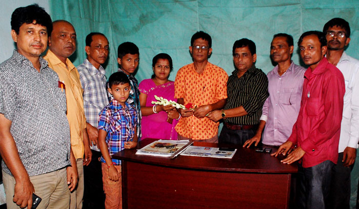 ছাতক প্রেস ক্লাবের দপ্তর সম্পাদককে বিদায় সংবর্ধনা ছাতক প্রেস ক্লাবের দপ্তর সম্পাদককে বিদায় সংবর্ধনা
