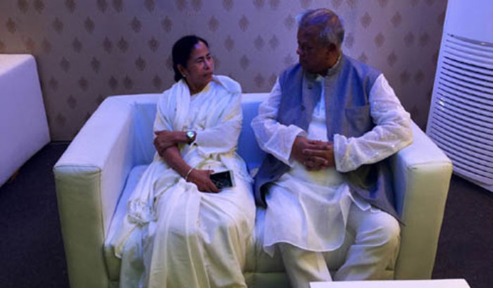 হাসিনাকে পশ্চিমবঙ্গ সফরের আমন্ত্রণ মমতার হাসিনাকে পশ্চিমবঙ্গ সফরের আমন্ত্রণ মমতার