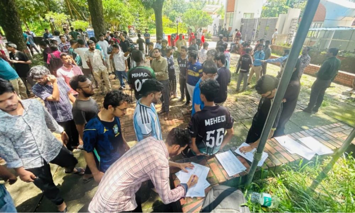 টানা ১১তম দিনে চুয়েটে অব্যাহত রয়েছে শাটডাউন কর্মসূচি