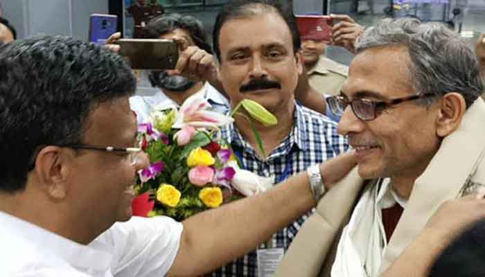 নিজের শহর কলকাতায় নোবেল জয়ী অভিজিৎ