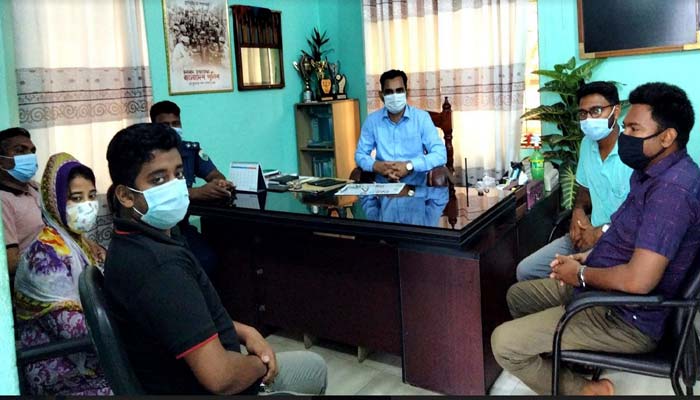আক্কেলপুরে নবাগত ওসির সাথে সাংবাদিকদের মতবিনিময় আক্কেলপুরে নবাগত ওসির সাথে সাংবাদিকদের মতবিনিময়