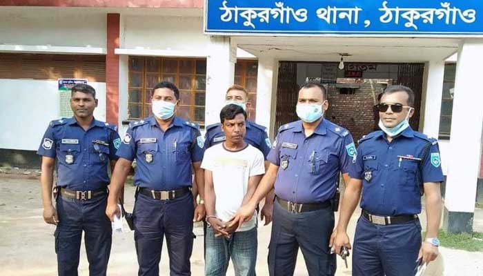 ঠাকুরগাঁয়ে সাজাপ্রাপ্ত আসামি আটক ঠাকুরগাঁয়ে সাজাপ্রাপ্ত আসামি আটক