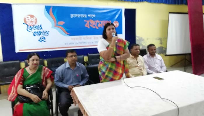 যশোর সরকারি বালিকা বিদ্যালয়ে বই মেলা শুরু যশোর সরকারি বালিকা বিদ্যালয়ে বই মেলা শুরু