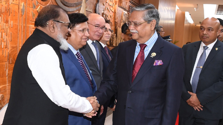 এরদোগানের শপথ অনুষ্ঠানে যোগ দিতে তুরস্ক গেলেন রাষ্ট্রপতি এরদোগানের শপথ অনুষ্ঠানে যোগ দিতে তুরস্ক গেলেন রাষ্ট্রপতি