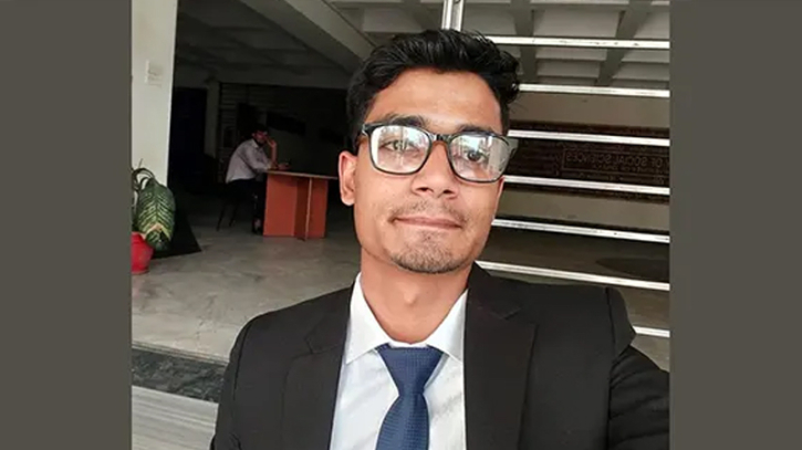 ধর্ষণের হুমকি: ঢাবির সেই শিক্ষার্থীকে বহিষ্কার ধর্ষণের হুমকি: ঢাবির সেই শিক্ষার্থীকে বহিষ্কার