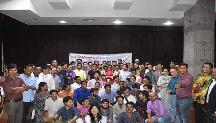 সাংবাদিক ও জনসংযোগ কর্মকর্তাদের সর্ববৃহৎ মিলনমেলা সাংবাদিক ও জনসংযোগ কর্মকর্তাদের সর্ববৃহৎ মিলনমেলা