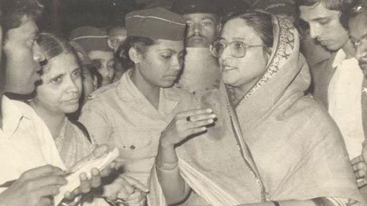 শেখ হাসিনার প্রত্যাবর্তনেই দেশ আজ আত্মমর্যাদাশীল রাষ্ট্র শেখ হাসিনার প্রত্যাবর্তনেই দেশ আজ আত্মমর্যাদাশীল রাষ্ট্র