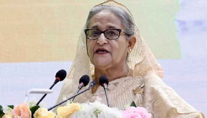 আওয়ামী লীগের জনসভায় ভাষণ দিচ্ছেন শেখ হাসিনা আওয়ামী লীগের জনসভায় ভাষণ দিচ্ছেন শেখ হাসিনা