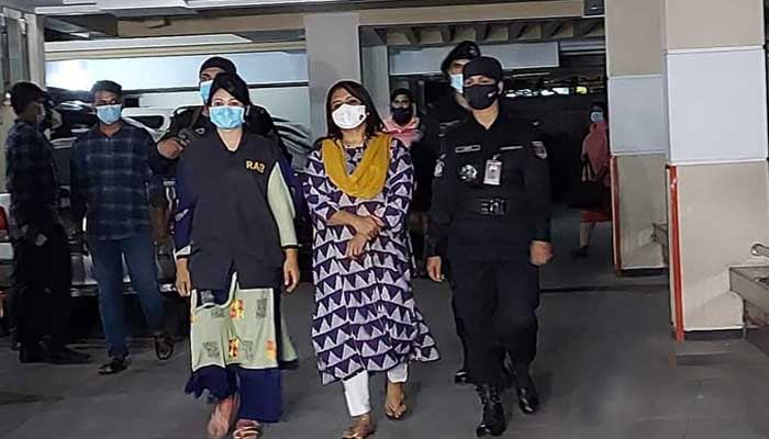 হেলেনাকে গুলশান থানায় হস্তান্তর হেলেনাকে গুলশান থানায় হস্তান্তর