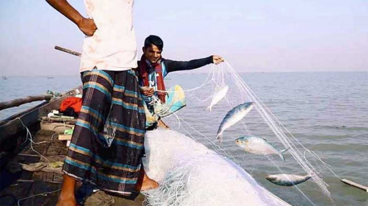 বৃহস্পতিবার থেকে পদ্মা-মেঘনায় মৎস্য আহরণে নিষেধাজ্ঞা বৃহস্পতিবার থেকে পদ্মা-মেঘনায় মৎস্য আহরণে নিষেধাজ্ঞা
