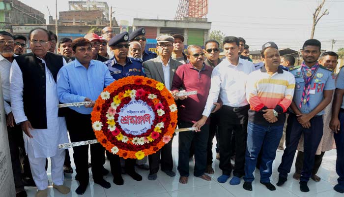 নানা আয়োজনে যশোরমুক্ত দিবস পালন নানা আয়োজনে যশোরমুক্ত দিবস পালন