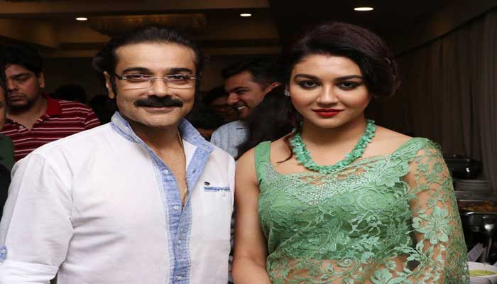 রবিবার ছবিতে একসঙ্গে জয়া-প্রসেনজিৎ রবিবার ছবিতে একসঙ্গে জয়া-প্রসেনজিৎ