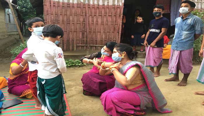 কমলগঞ্জে সোমবার মণিপুরী মহারাসলীলা: নাচের পূর্ব প্রস্তুতি সম্পন্ন কমলগঞ্জে সোমবার মণিপুরী মহারাসলীলা: নাচের পূর্ব প্রস্তুতি সম্পন্ন