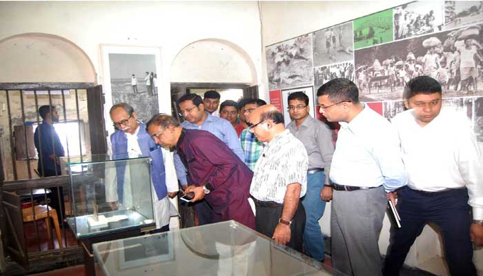 নিউজপ্রিন্ট মিল গণহত্যার স্মরণে নির্মিত স্মৃতিফলক উন্মোচন নিউজপ্রিন্ট মিল গণহত্যার স্মরণে নির্মিত স্মৃতিফলক উন্মোচন