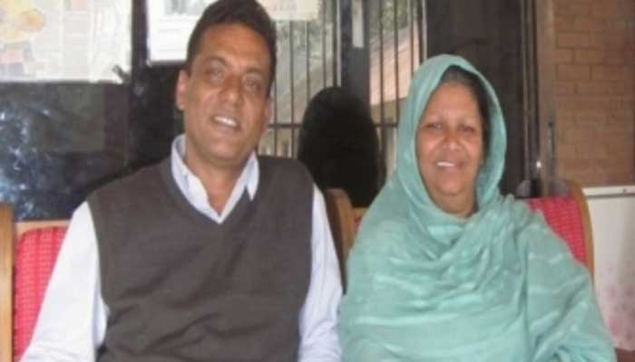 মাশরাফির বাবা-মাসহ পরিবারের চার সদস্য করোনায় আক্রান্ত মাশরাফির বাবা-মাসহ পরিবারের চার সদস্য করোনায় আক্রান্ত