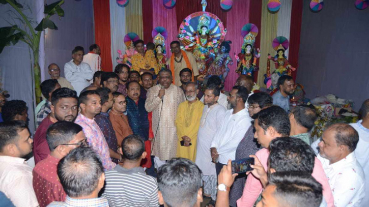সাম্প্রদায়িক সম্প্রীতির আদর্শ নগরী সিলেট: আনোয়ারুজ্জামান সাম্প্রদায়িক সম্প্রীতির আদর্শ নগরী সিলেট: আনোয়ারুজ্জামান