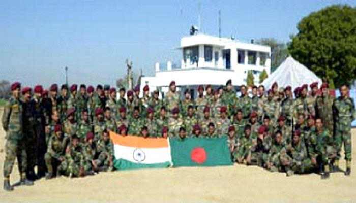 বাংলাদেশ-ভারত যৌথ সামরিক মহড়া ‘সম্প্রীতি-৮’ শুরু শনিবার বাংলাদেশ-ভারত যৌথ সামরিক মহড়া ‘সম্প্রীতি-৮’ শুরু শনিবার