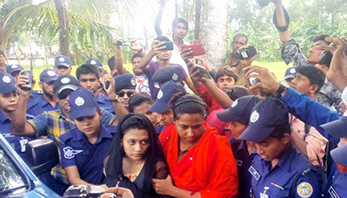 রিফাত হত্যা: স্ত্রী মিন্নি পাঁচ দিনের রিমান্ডে রিফাত হত্যা: স্ত্রী মিন্নি পাঁচ দিনের রিমান্ডে