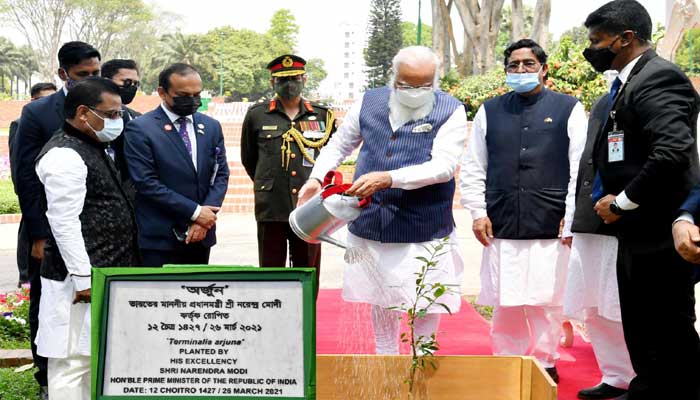 ড. রাজ্জাককে ধন্যবাদ জানালেন মোদি