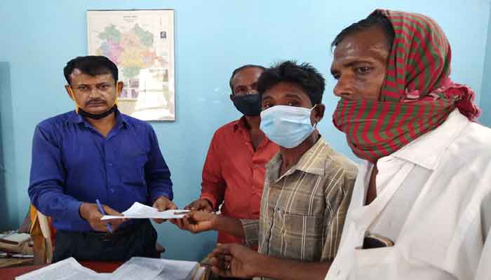 যশোরে কৃষক সংগ্রাম সমিতির স্মারকলিপি যশোরে কৃষক সংগ্রাম সমিতির স্মারকলিপি