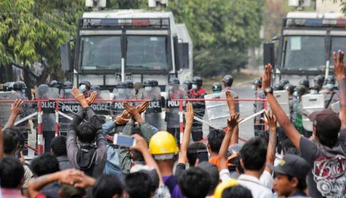 মিয়ানমারে সেনাশাসন বিরোধী মিছিলে গুলিতে নিহত ১ মিয়ানমারে সেনাশাসন বিরোধী মিছিলে গুলিতে নিহত ১
