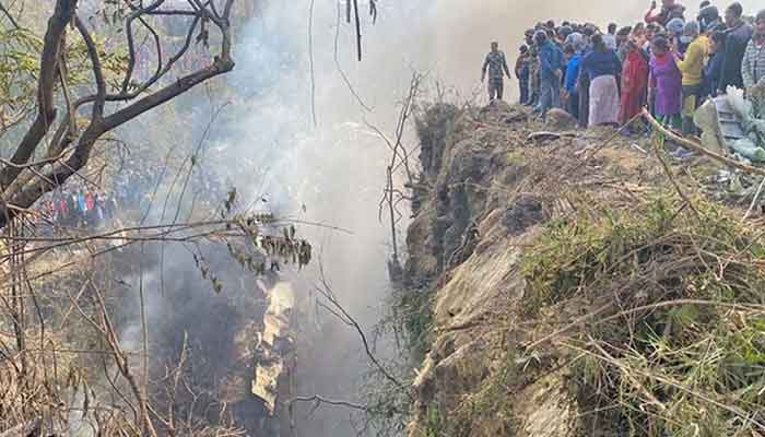 নেপালে ৭২ আরোহী নিয়ে বিমান বিধ্বস্ত