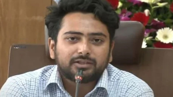 কবি-সাংবাদিক পরিচয়ে কেউ রেহাই পাবেন না: উপদেষ্টা নাহিদ কবি-সাংবাদিক পরিচয়ে কেউ রেহাই পাবেন না: উপদেষ্টা নাহিদ