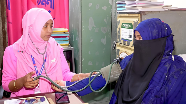  ঈদের ছুটিতেও অব্যাহত প্রসূতি সেবা: দৃষ্টান্ত গড়ল রংপুর