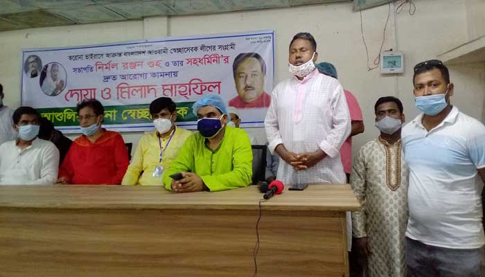 আশুলিয়ায় স্বেচ্ছাসেবক লীগের দোয়া ও মিলাদ মাহফিল আশুলিয়ায় স্বেচ্ছাসেবক লীগের দোয়া ও মিলাদ মাহফিল