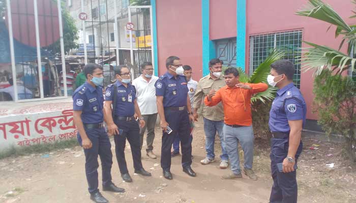 আশুলিয়া প্রেস ক্লাবে বিস্ফোরণ: ঘটনাস্থল পরিদর্শনে পিবিআই আশুলিয়া প্রেস ক্লাবে বিস্ফোরণ: ঘটনাস্থল পরিদর্শনে পিবিআই