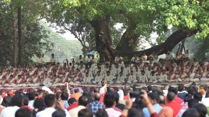 রমনায় সুরের মূর্ছনায় বর্ষবরণ রমনায় সুরের মূর্ছনায় বর্ষবরণ