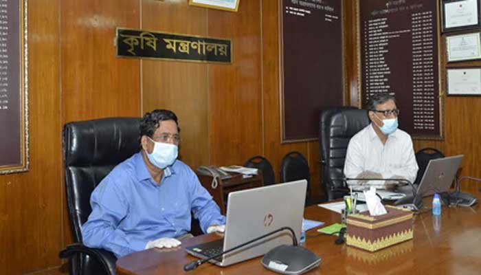 কর্মস্থলে উপস্থিত থেকে কাজ করে যেতে হবে: কৃষিমন্ত্রী কর্মস্থলে উপস্থিত থেকে কাজ করে যেতে হবে: কৃষিমন্ত্রী