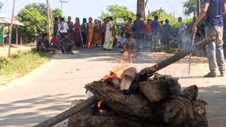পঞ্চম দিনে সাজেকে সড়ক অবরোধ