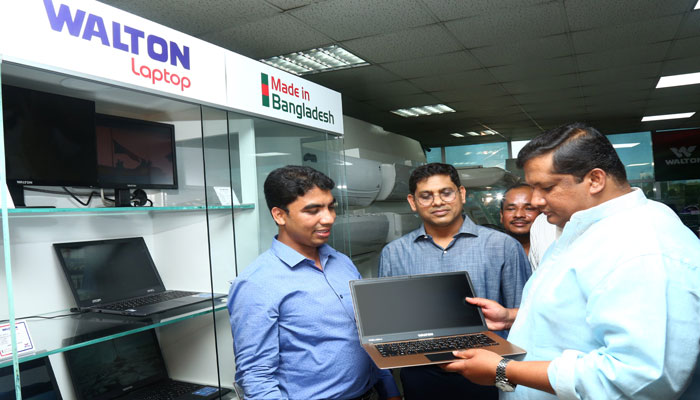 ওয়ালটনের নতুন মডেলের ল্যাপটপ উদ্বোধন ওয়ালটনের নতুন মডেলের ল্যাপটপ উদ্বোধন