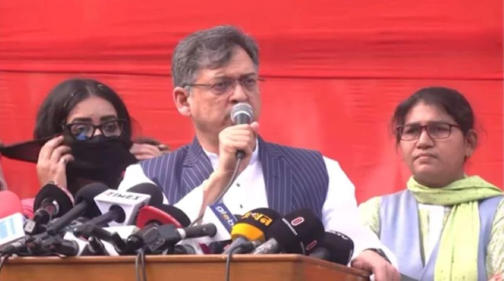 একটি দল ‘জান্নাতের টিকিট বিক্রি’ করে ভোটের বৈতরণী পার হতে চায়: সালাহউদ্দিন