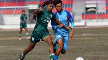 নারী সাফ: ফাইনালে ভারতের কাছে বড় হার বাংলাদেশের