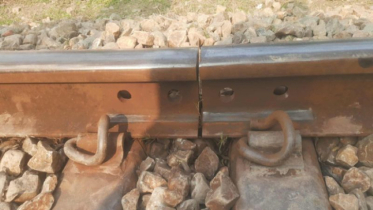 বগুড়ায় রেল লাইনের ফিশপ্লেট খুলে নাশকতার চেষ্টা