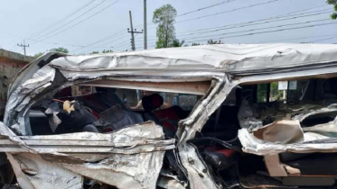 ময়মনসিংহে বাস-মাইক্রোবাসের সংঘর্ষে প্রাণ গেল ভাই-বোনের