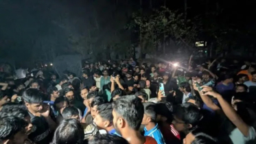 স্থানীয়দের সঙ্গে চবি শিক্ষার্থীদের সংঘর্ষে আহত দুই শতাধিক