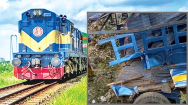‎ফরিদপুরে পিকআপে ট্রেনের ধাক্কা, ৩ শ্রমিক নিহত
