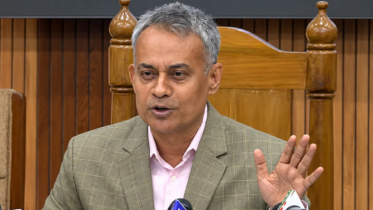 টিকিটের কালোবাজারি নিয়ন্ত্রণ কঠিন: রেলমন্ত্রী